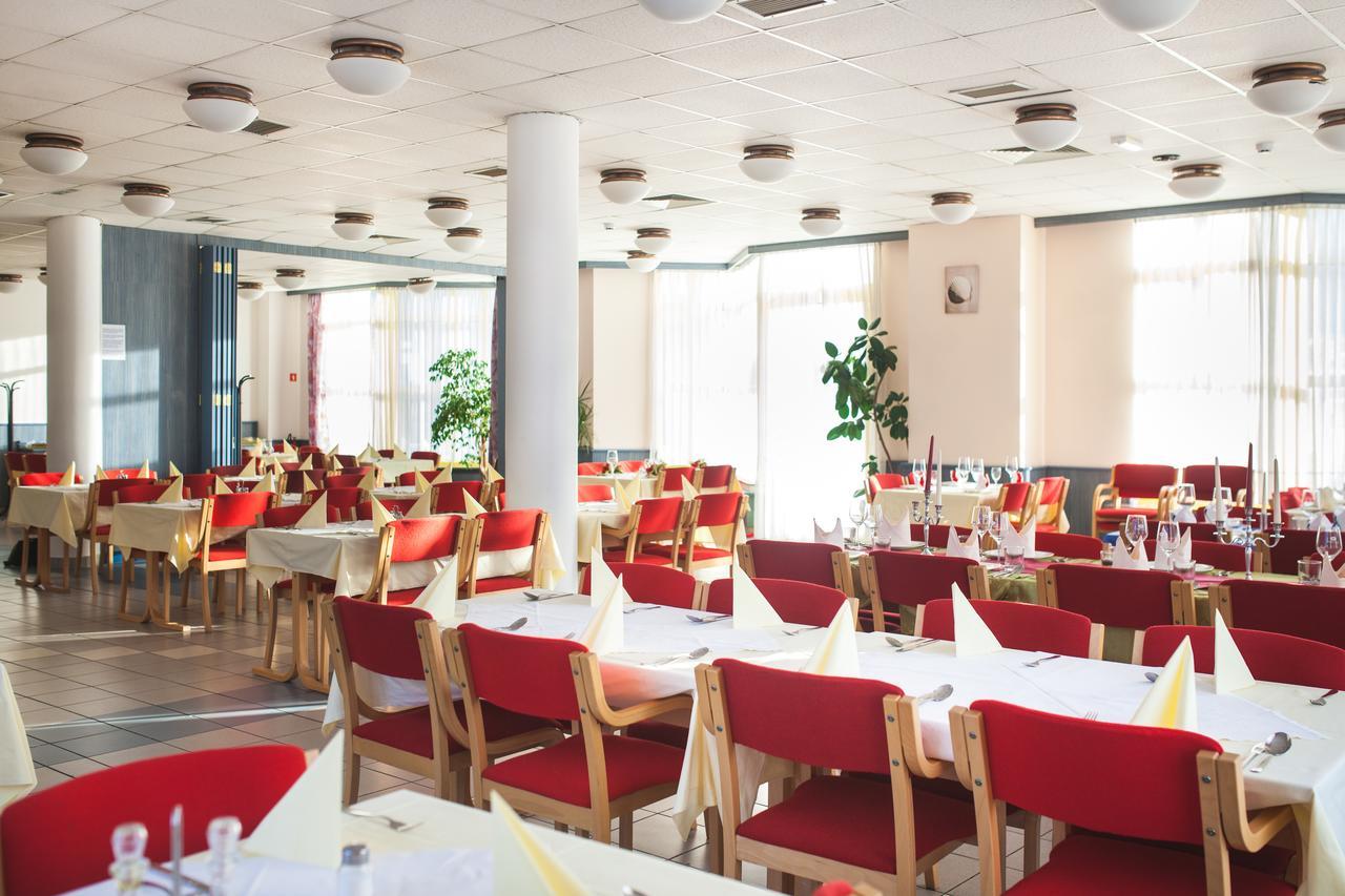 Hotel Dravograd 外观 照片