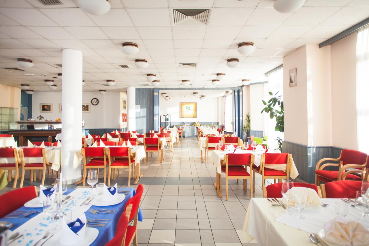 Hotel Dravograd 外观 照片